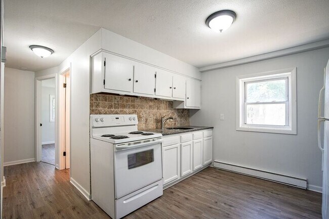 Building Photo - 98 N Alhambra Cir