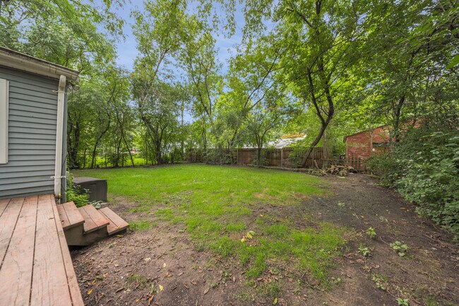 Building Photo - 15580 Birwood Ave
