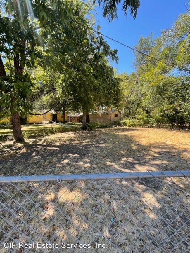 Building Photo - 3 br, 2 bath House - 1218 Parkdale Dr.