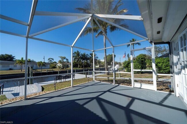 Building Photo - 4916 Viceroy St