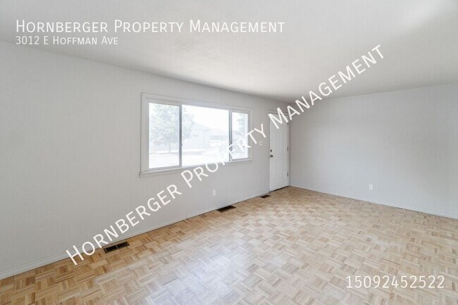 Building Photo - 3012 E Hoffman Ave