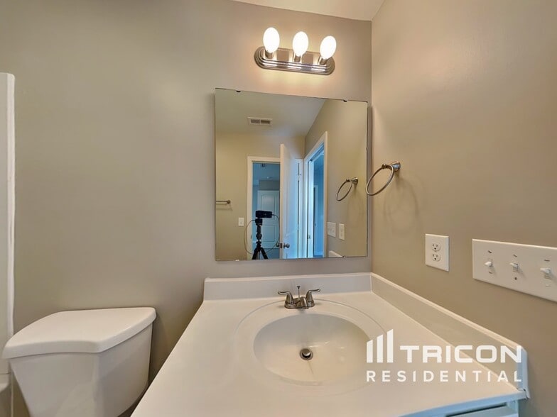 Building Photo - 1408 Logan Patrick Court