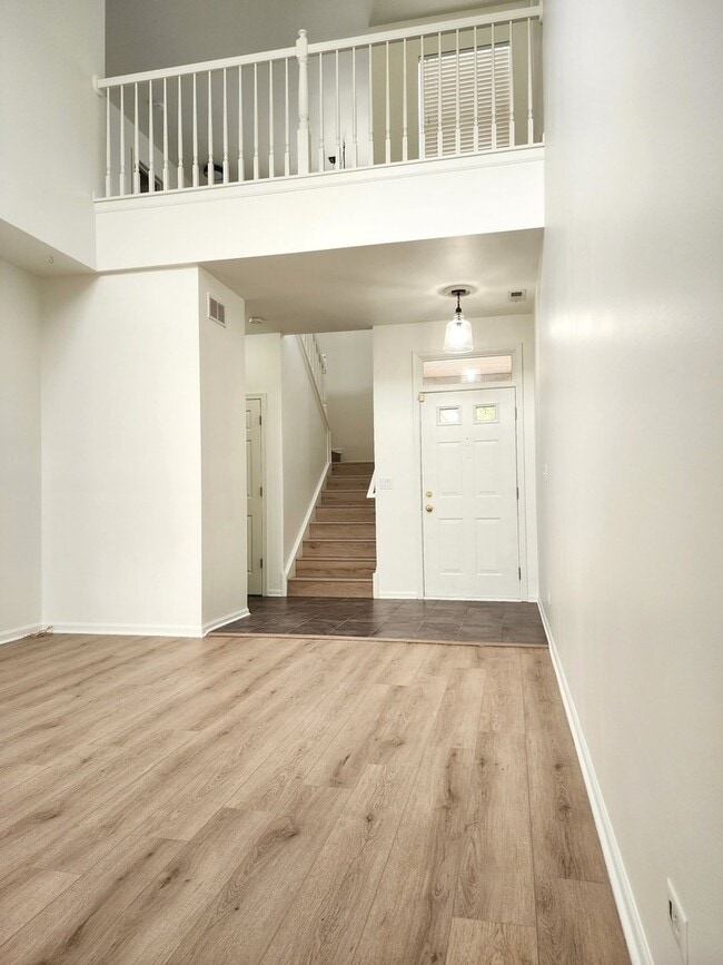Building Photo - 2884 Falling Waters Ln
