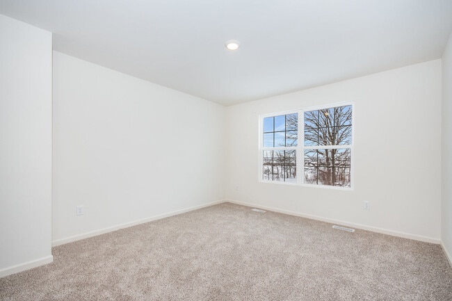 Building Photo - 1455 Yosemite Way