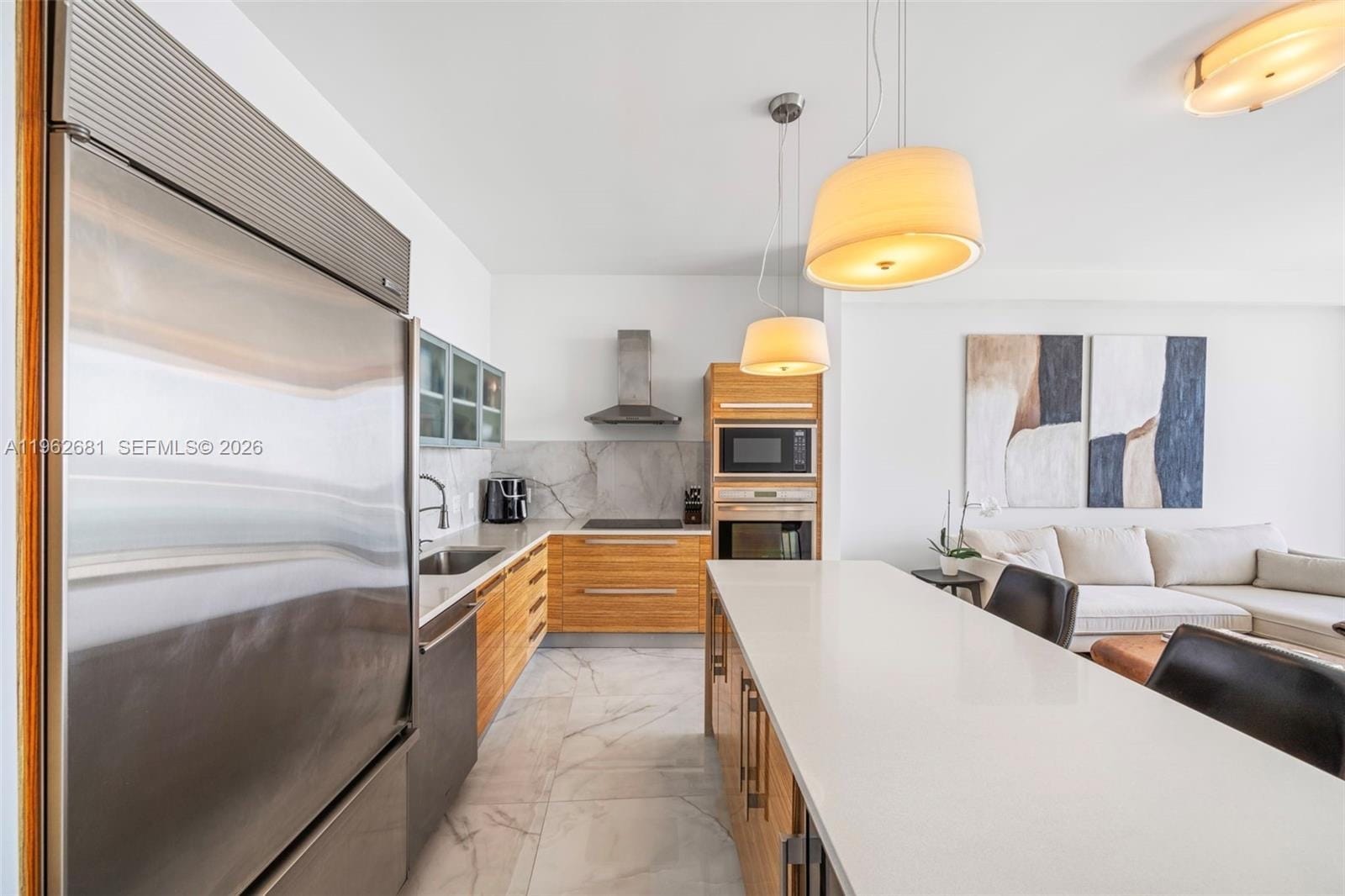 Building Photo - 2020 N Bayshore Dr