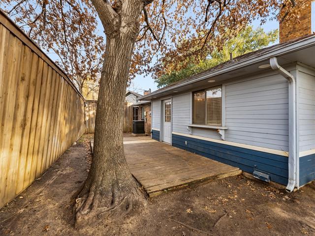 Building Photo - 400 Ricker Ct