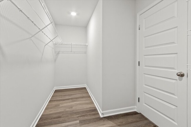 Building Photo - 9948 Sequoyah Cove Dr