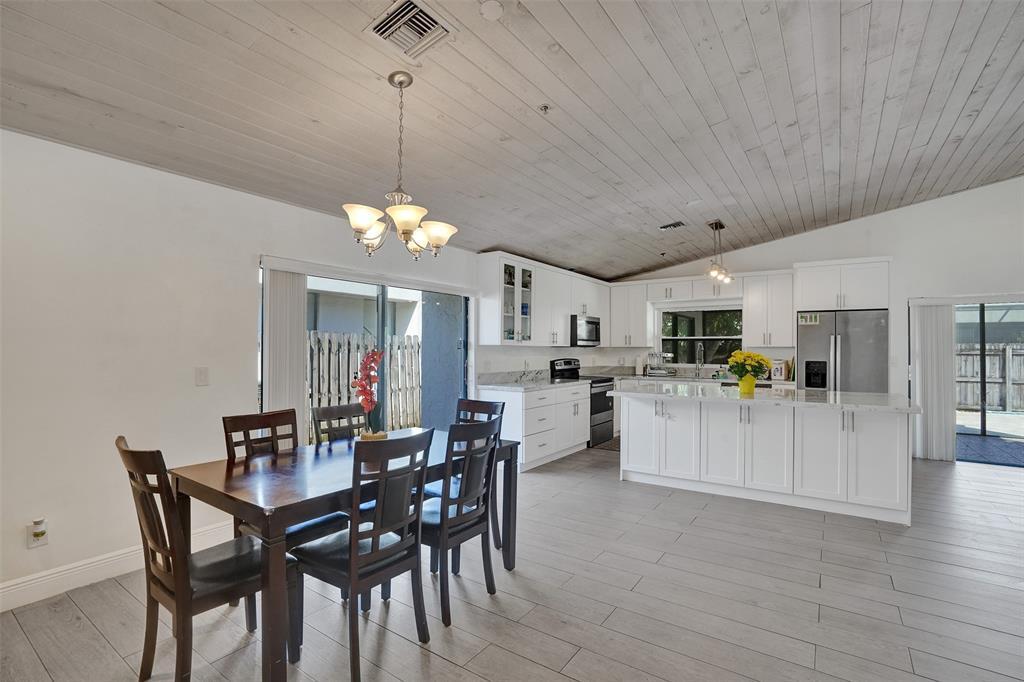 Building Photo - 7471 NW 35th Ct