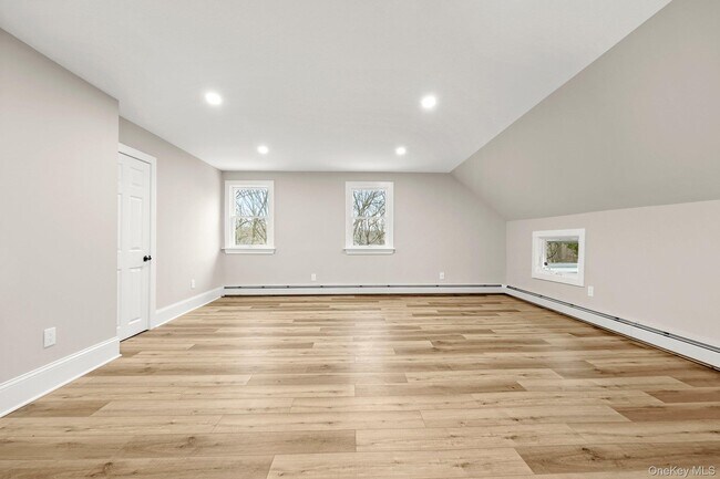 Building Photo - 22 Lake Ridge Rd