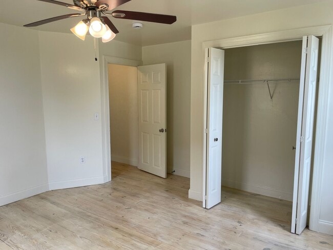 Building Photo - Charming & Well-Maintained 2-Bedroom, 1.5-...