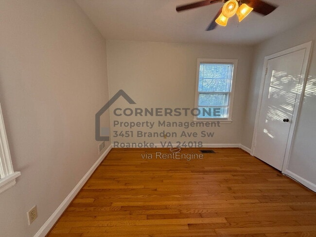 Building Photo - 3510 View Ave
