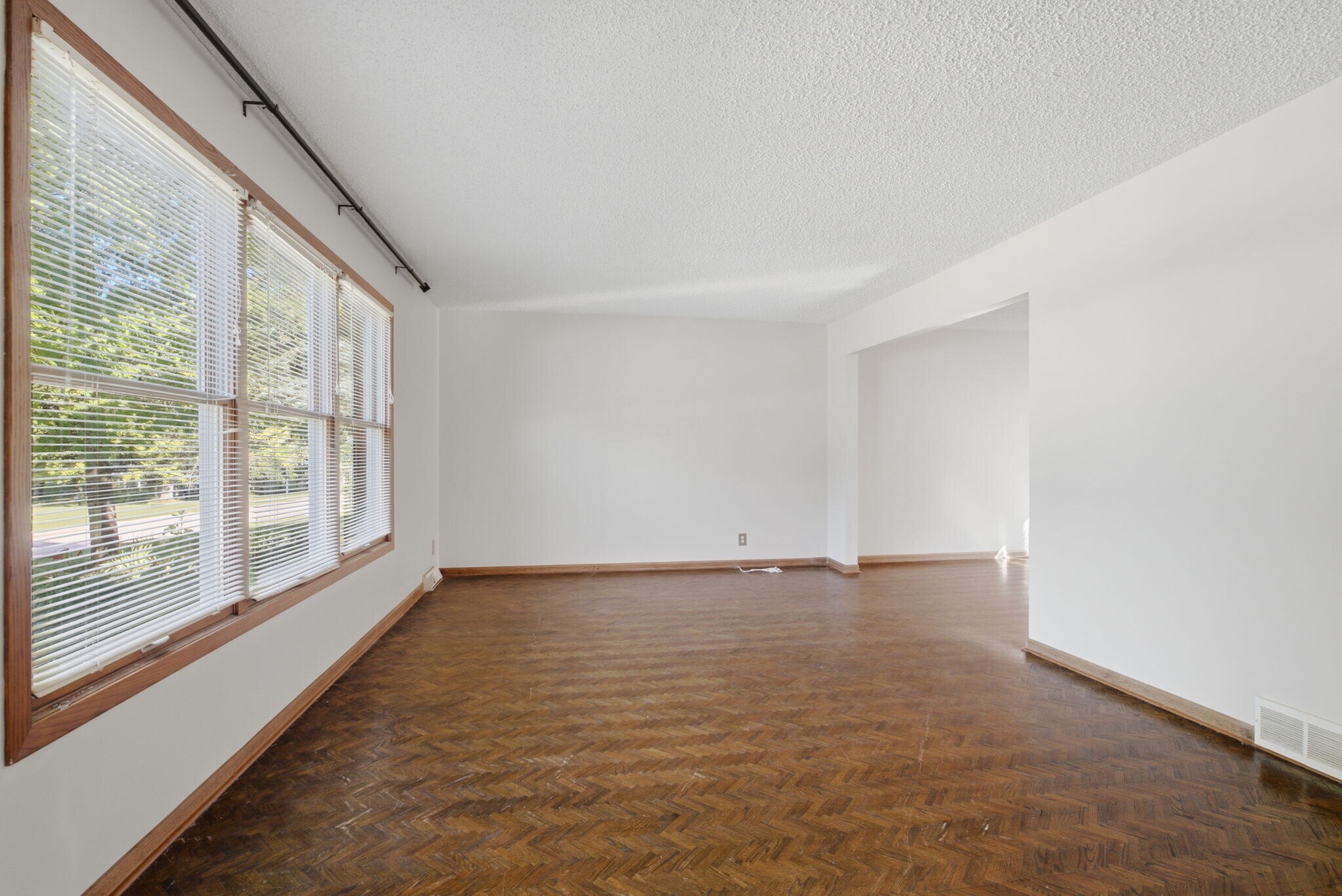 Building Photo - 4813 Surrey Ct