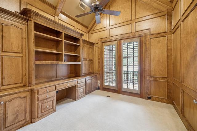 Building Photo - 205 Suncreek Dr