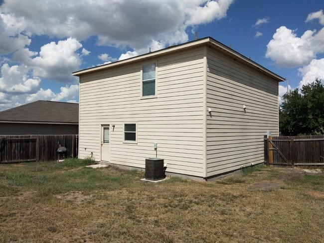 Building Photo - *COMING SOON* Bright & Beautiful Two-Story Home in Canyon Crossing with Fenced Backyard!