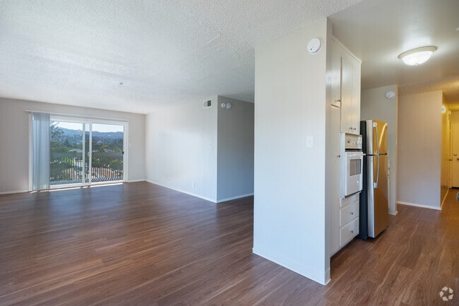 Interior Photo - Newell Vista