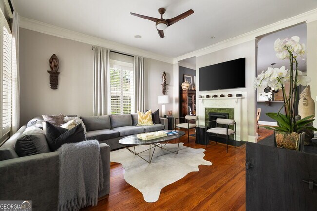 Building Photo - 28 Clay St SE