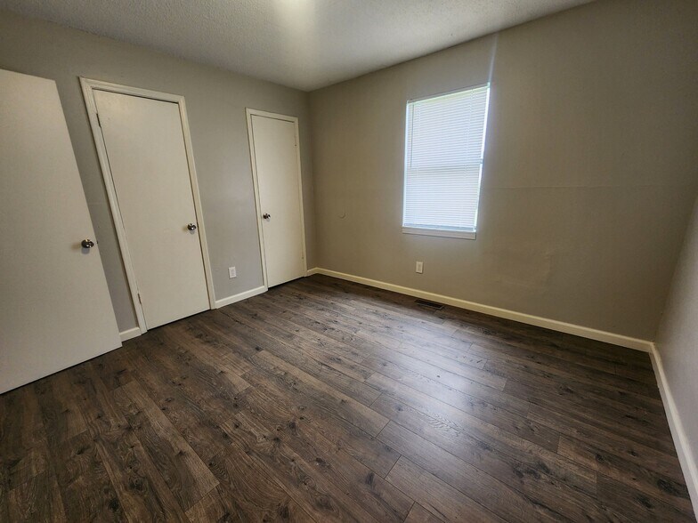 Building Photo - 20 Rossfield Cv