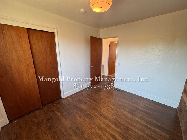 Building Photo - Fully Updated 3-Bedroom Home with Spacious...