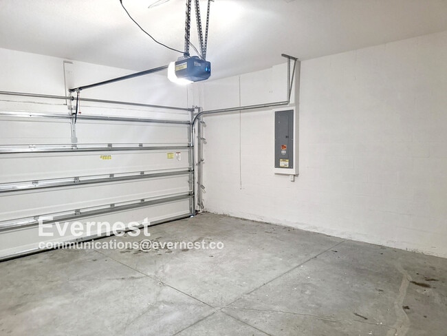 Building Photo - 4336 Las Almanos Ave