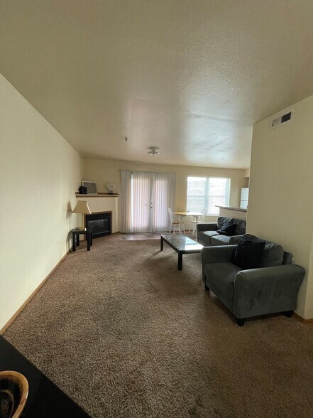 Building Photo - 6405N Chapel Hill Blvd