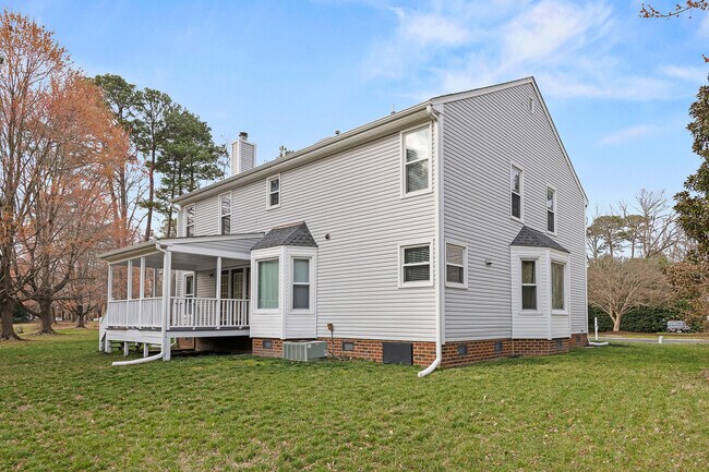 Building Photo - 804 Lancaster Ln