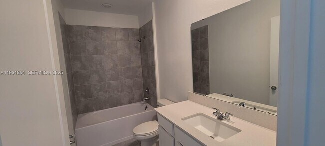 Building Photo - 2031 Punch Bowl Ave