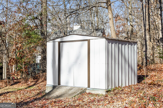 Building Photo - 4110 Summer Wood Dr