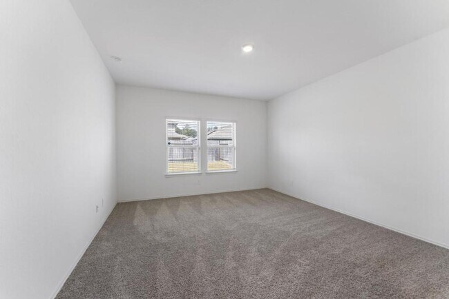 Building Photo - 14678 Cyn Pnes Ln