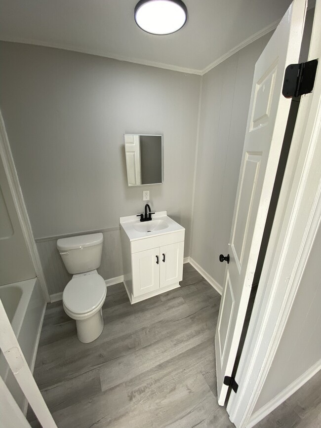 Building Photo - 913 N Weldon St