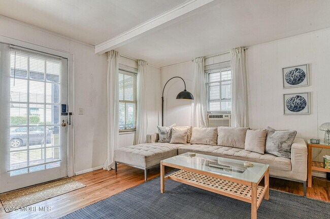 Building Photo - 13 Pilgrim Pathway