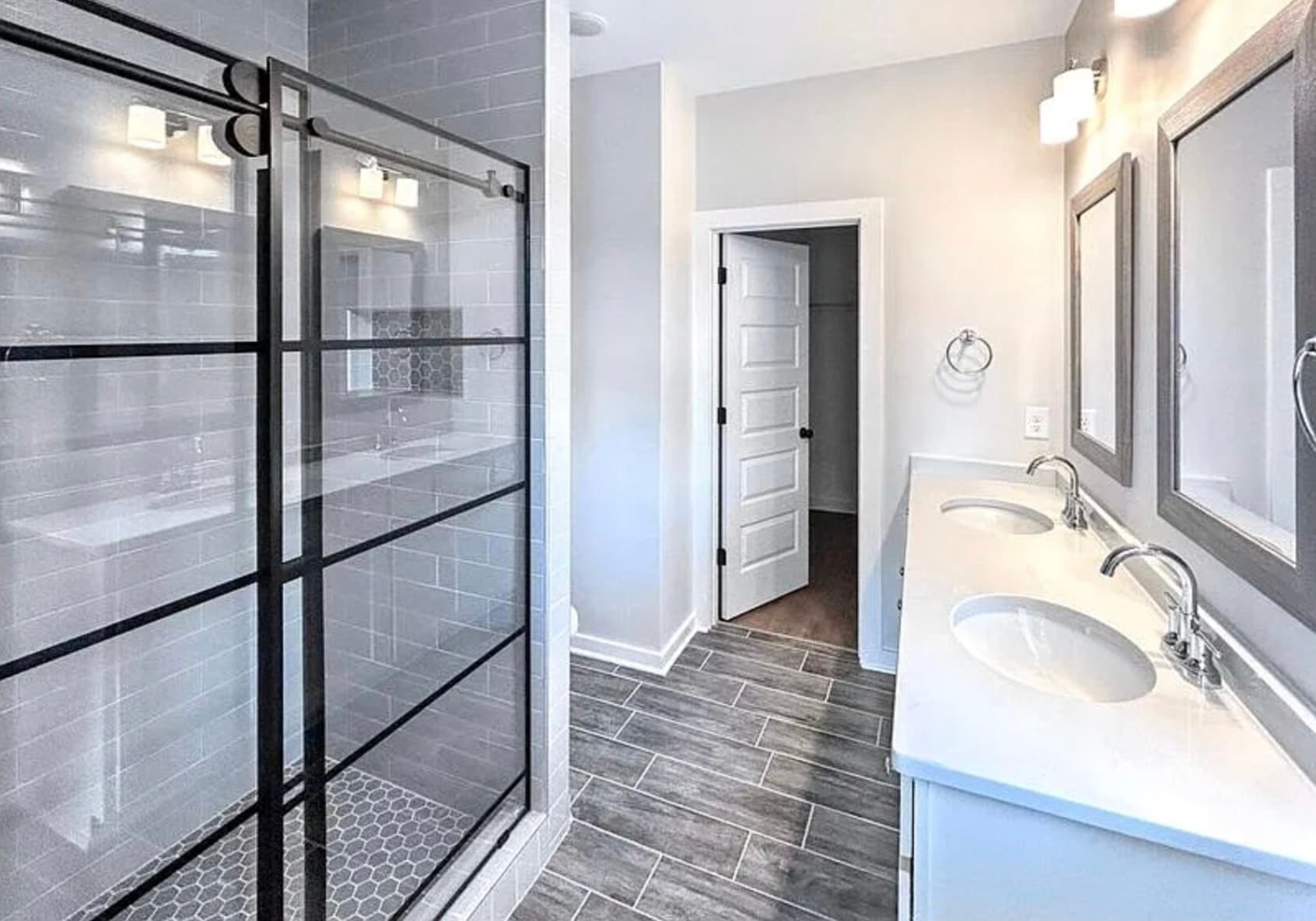 Building Photo - 1200 Windsor Sq