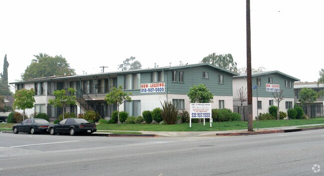 Building Photo - Woodman Gardens