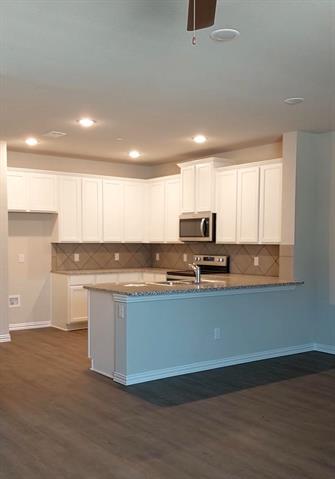 Building Photo - 1217 Goliad Dr