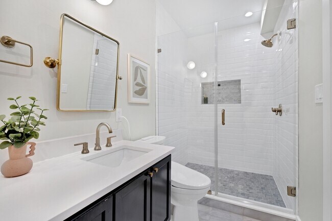 Building Photo - 1419 Upshur St NW