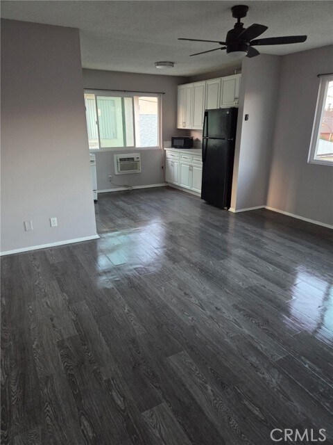 Building Photo - 2665 S Rosedale Ave