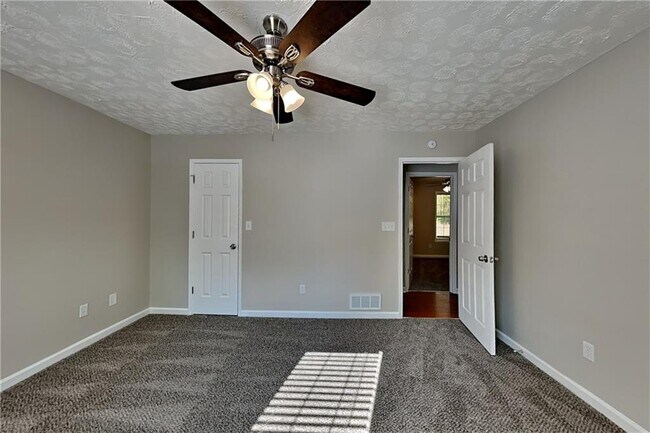 Building Photo - 7796 Mountain Creek Way