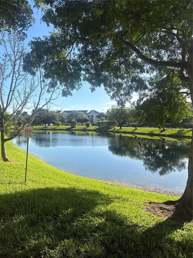 Building Photo - 7680 Westwood Dr