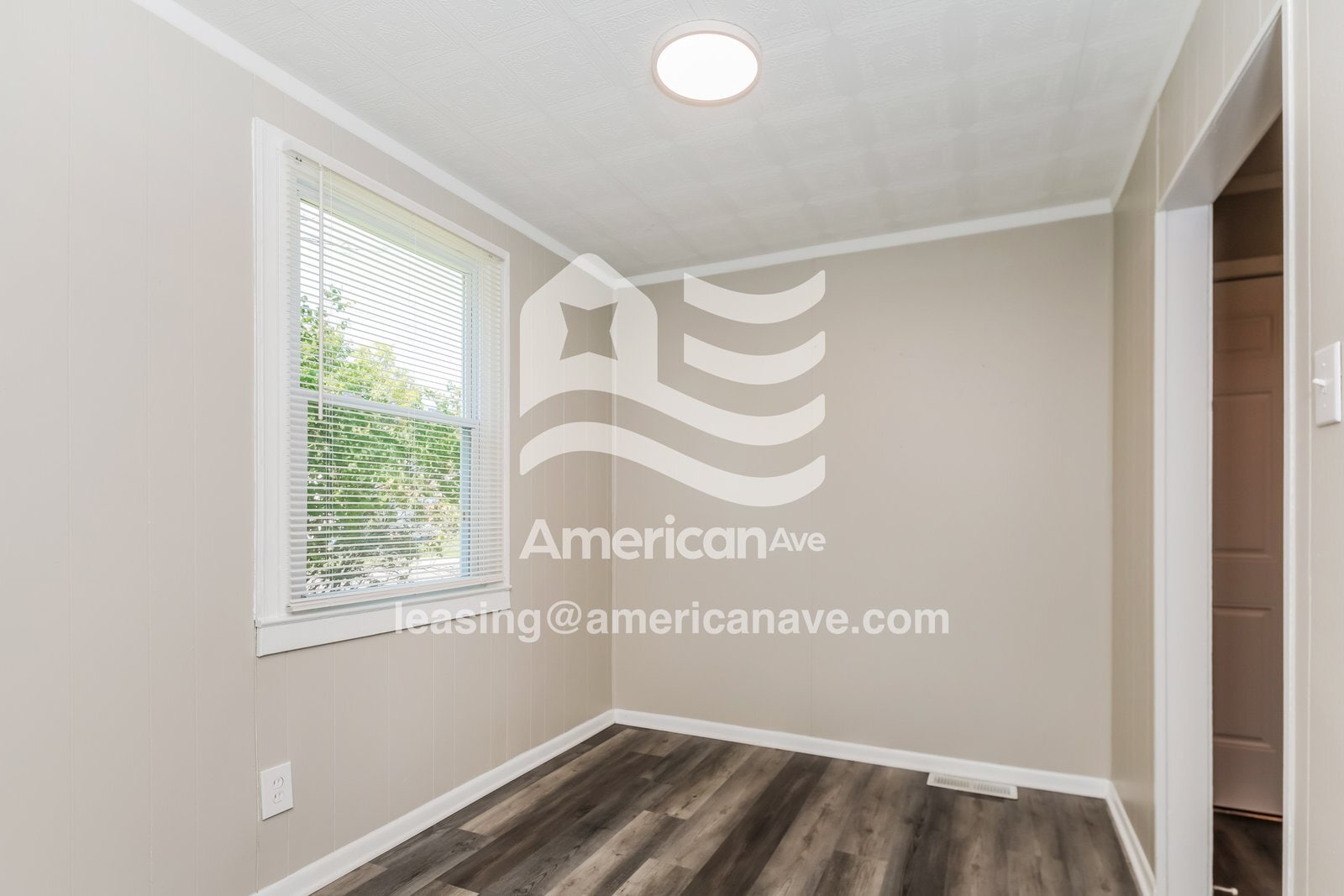 Building Photo - 4723 Genesee Ave