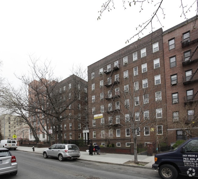 Primary Photo - Marien Heim Tower & Senior Center