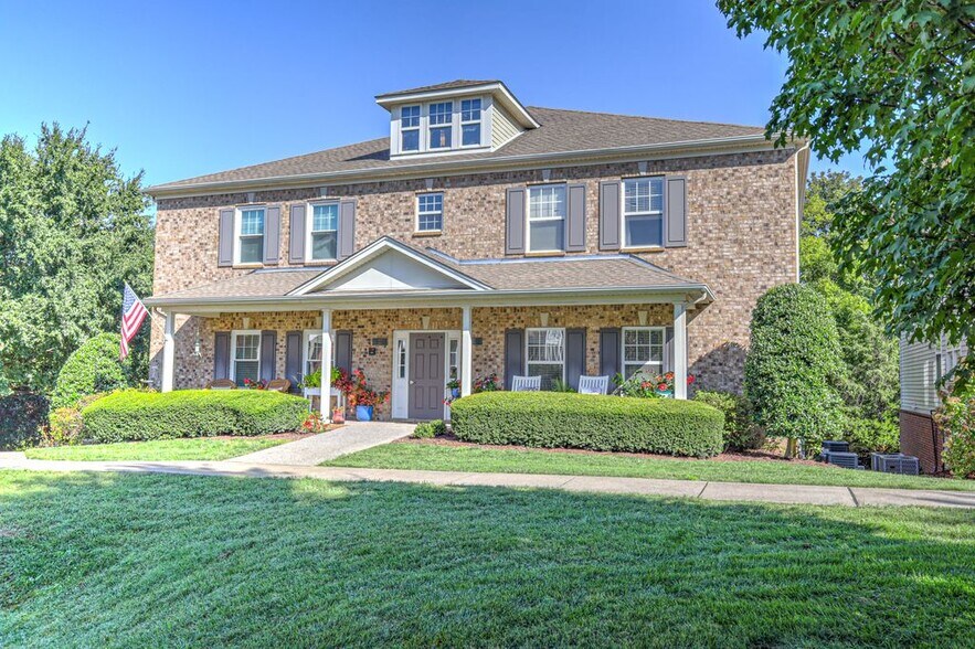 Building Photo - 1235 Park Run Dr