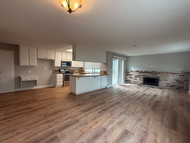 Building Photo - Newly Remodeled 4 bed 2 bath Home in North San Jose