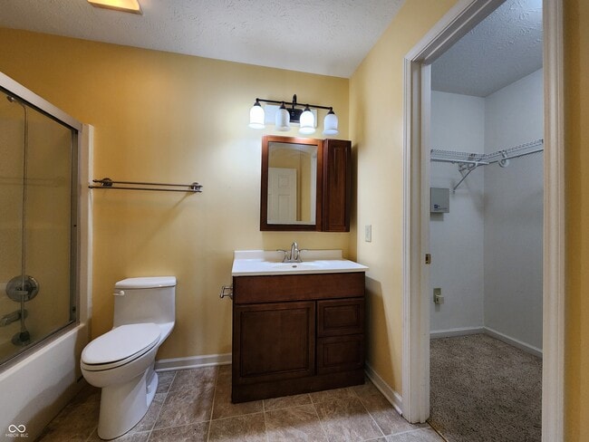 Building Photo - 10521 Sand Creek Blvd