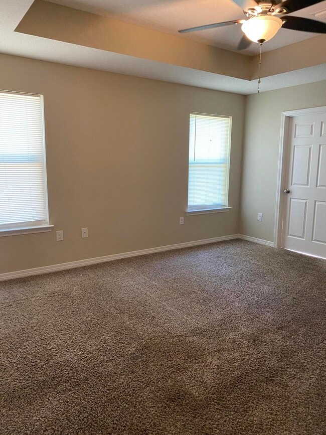 Building Photo - 3150 Vaccari Ct