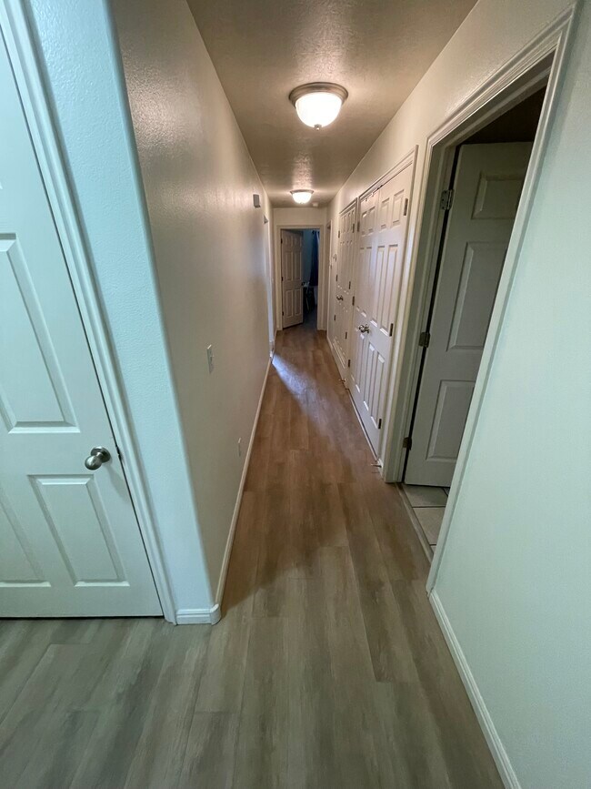 Hallway looking from the back to front - 1969 N Canyon Rd