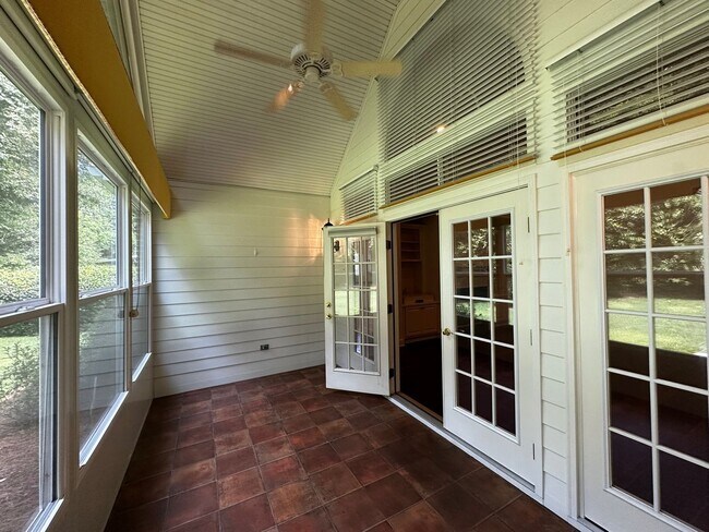 Building Photo - 361 Remington Run Way