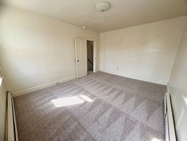 Building Photo - NWA - Owner Contribution Needed - 539 &amp; 541 S Market St