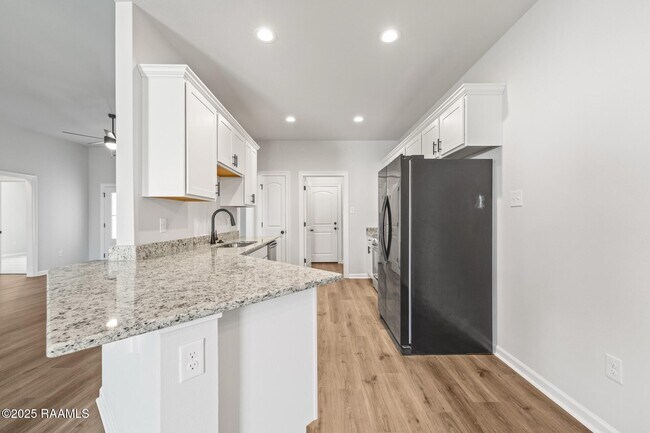 Building Photo - 207 Barnsley Dr