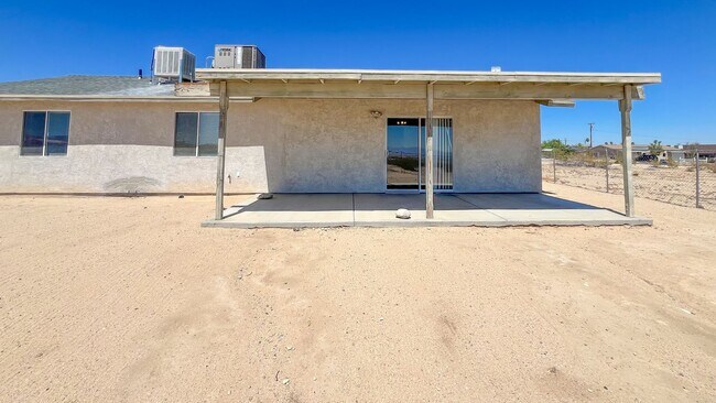Building Photo - Cute 3 Bedroom 2 Bathroom Home