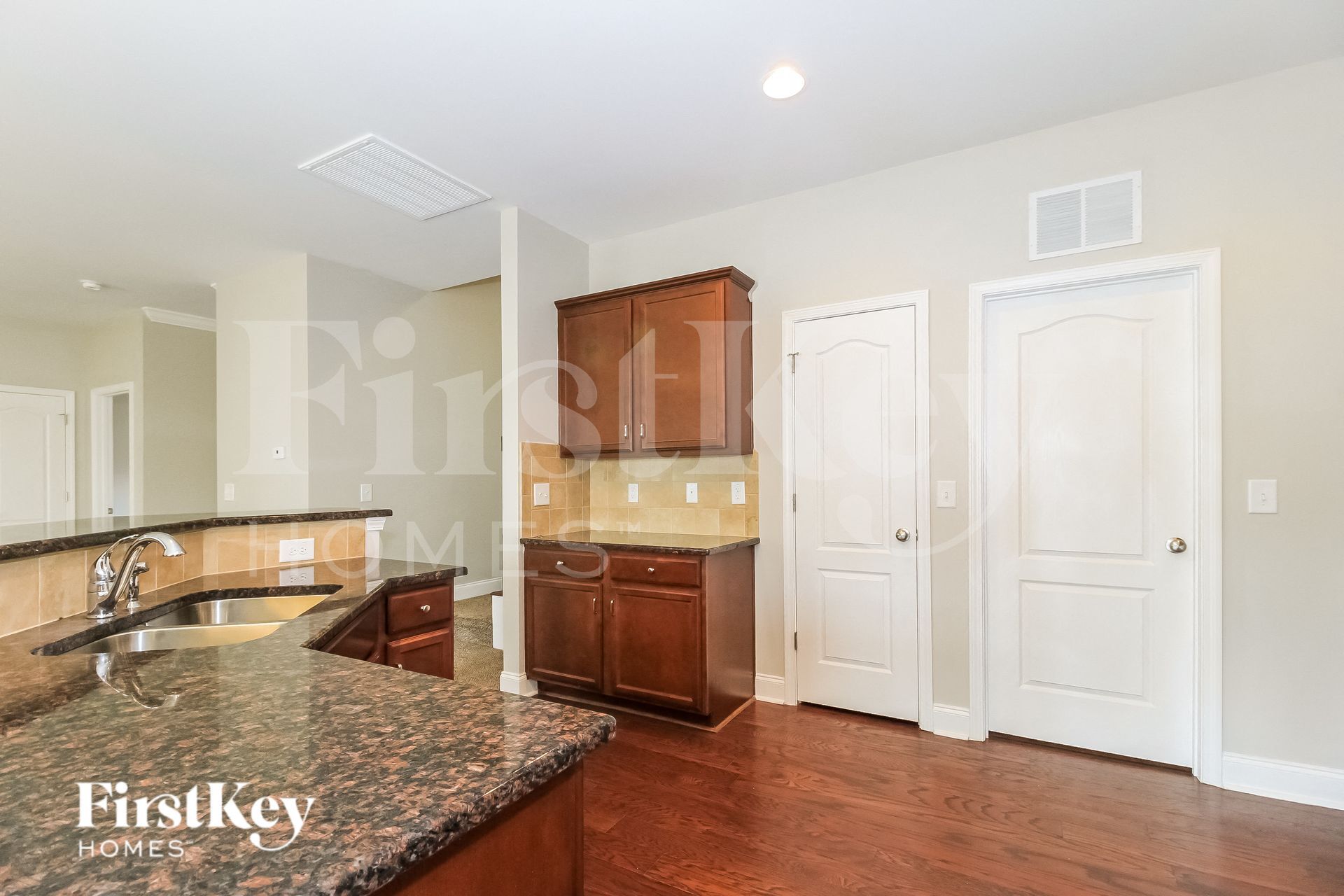 Building Photo - 746 Breeders Cup Dr