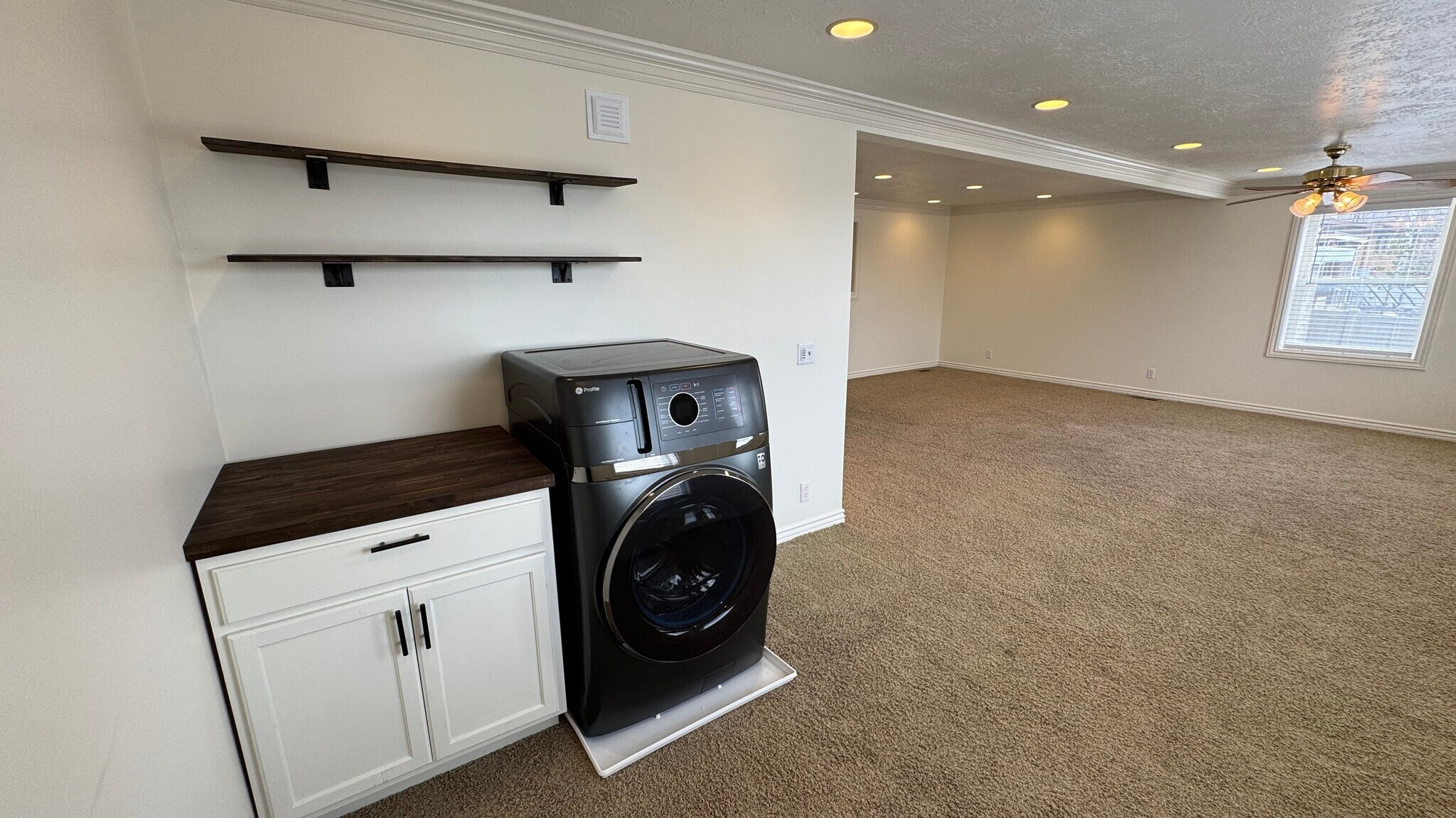 Building Photo - 737 N 500 E